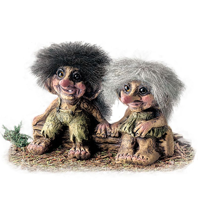 Troll boy and girl on a trunk (Troll # 175)
