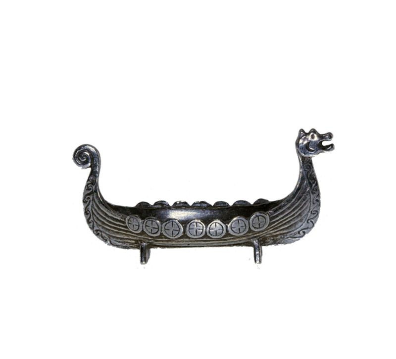 Viking ship with 7 shields Tinn-Per