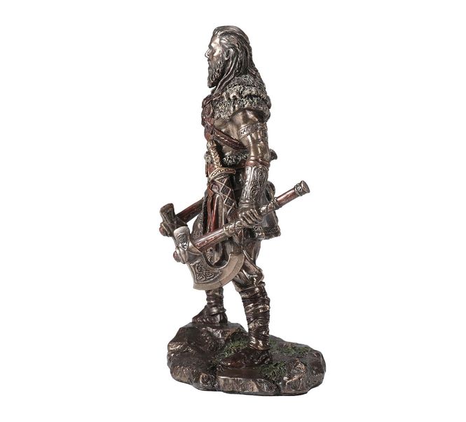 Main Image Viking man with axes