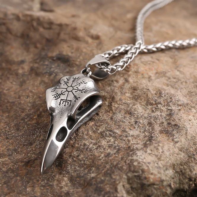 Main Image Viking necklace, Raven's skull