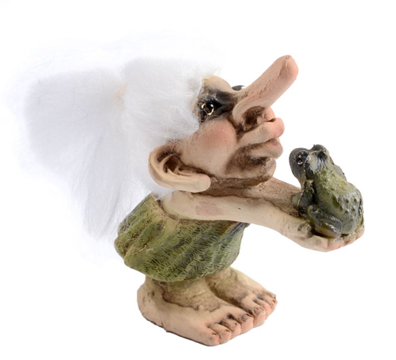 Troll girl kissing frog (Troll # 023)