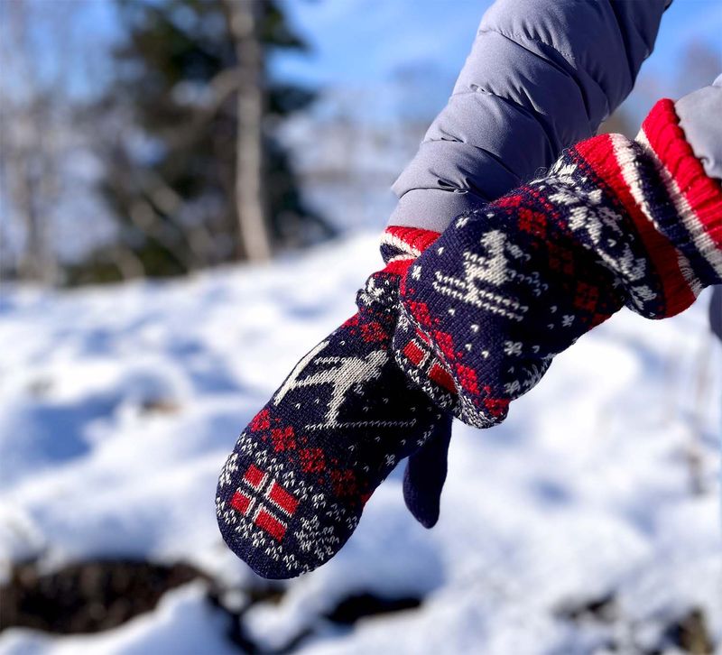 Woolly mittens, Ski sports