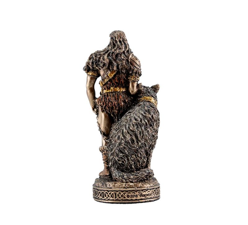 Tyr, small