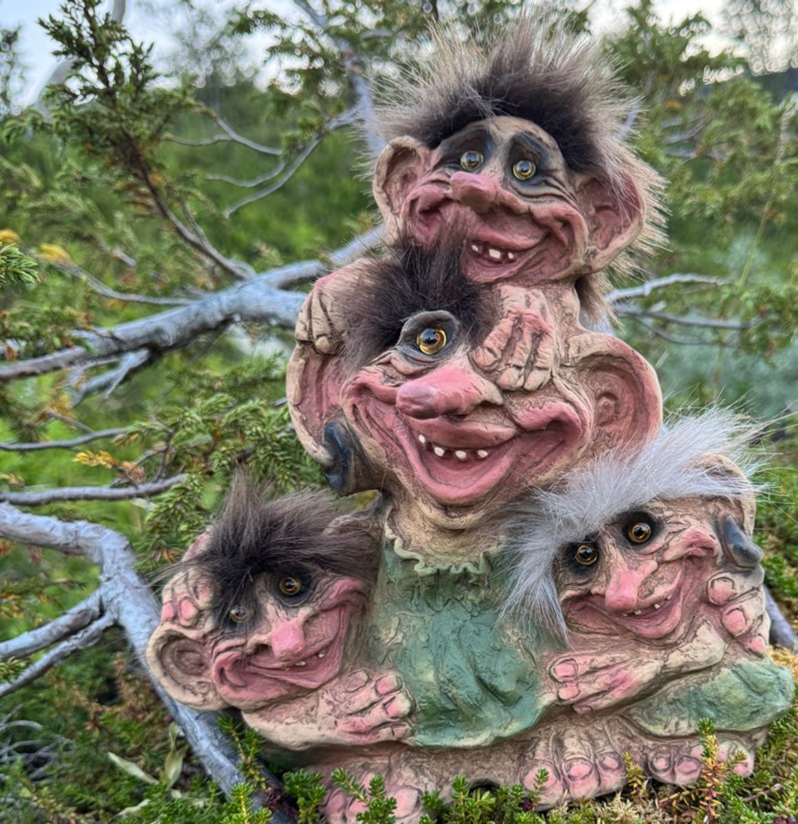 Playful Family, Limited edition 2025 (Troll #327)