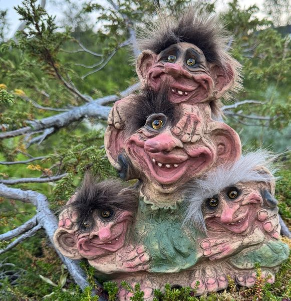 Main Image Playful Family, Limited edition 2025 (Troll #327)
