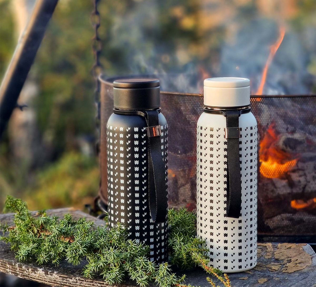 Vacuum flask, Islender pattern, black/white